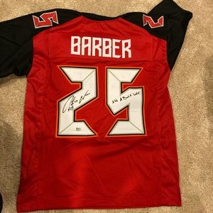 NFL Tampa Bay Buccaneers Peyton Barber Signed Jersey